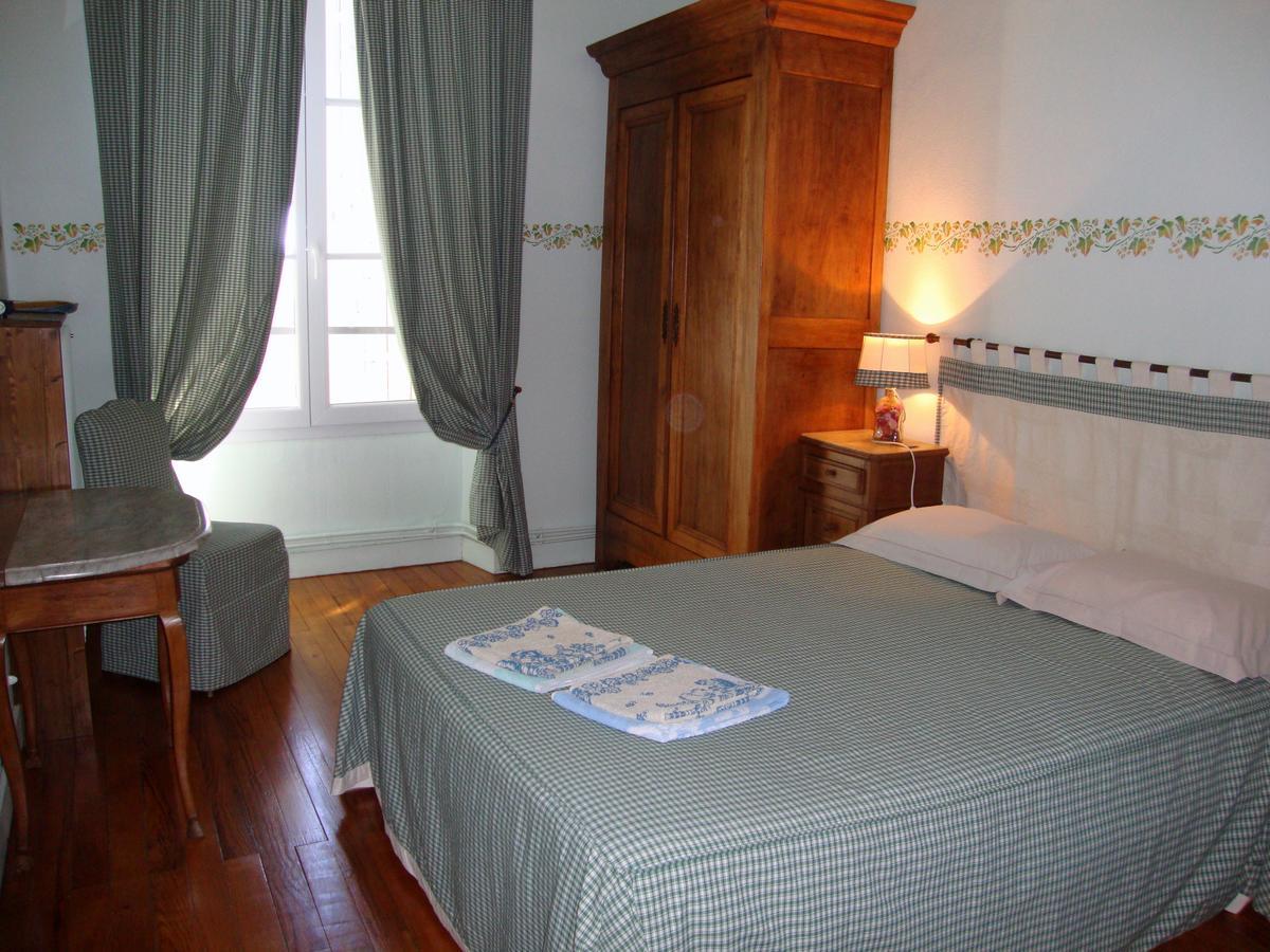 Golf De Teynac Bed & Breakfast Beychac-et-Caillau Exterior photo