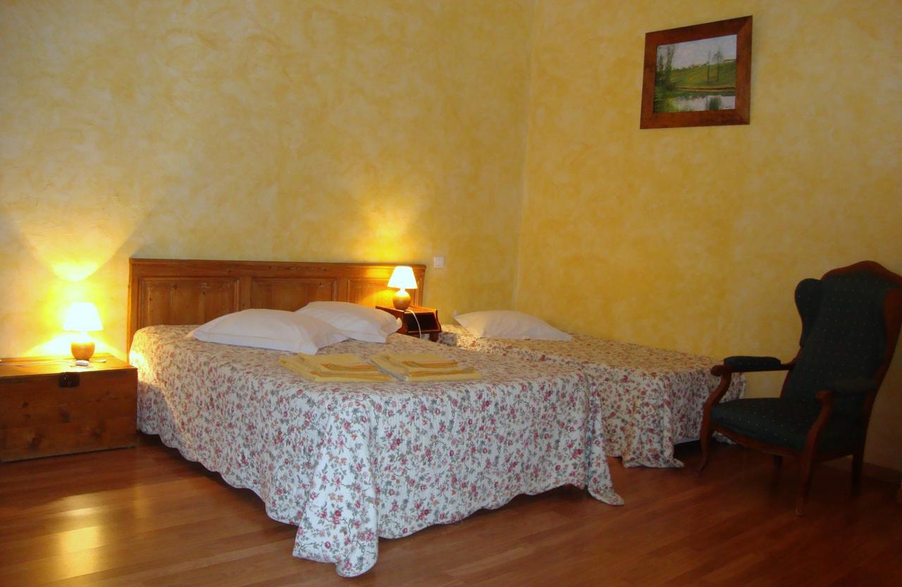 Golf De Teynac Bed & Breakfast Beychac-et-Caillau Exterior photo
